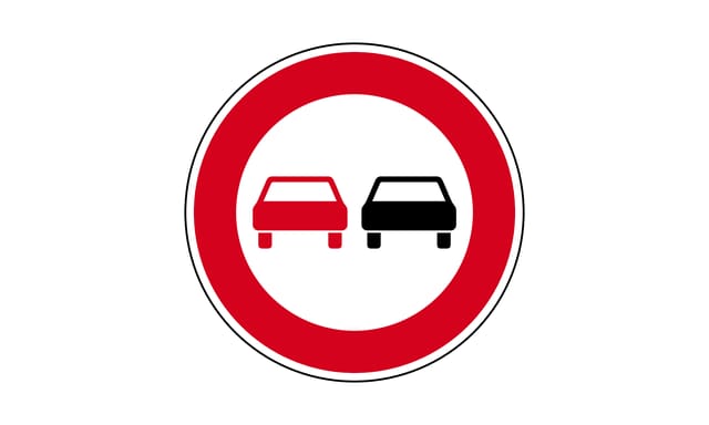 1.4.41-129: Welche Fahrzeuge dürfen Sie bei diesem Verkehrszeichen überholen?